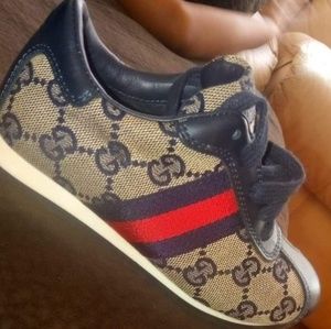 Gucci kids shoes (Like new)